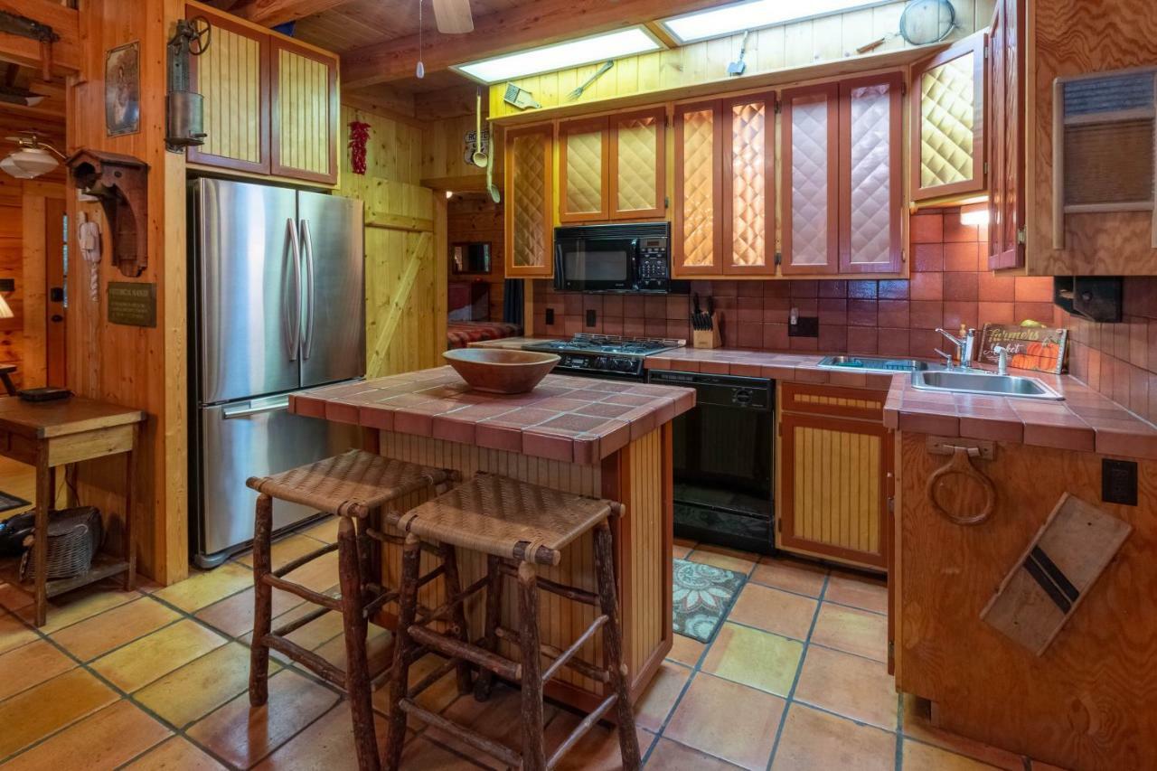 Вілла Creekside Bunkhouse Whittier Екстер'єр фото
