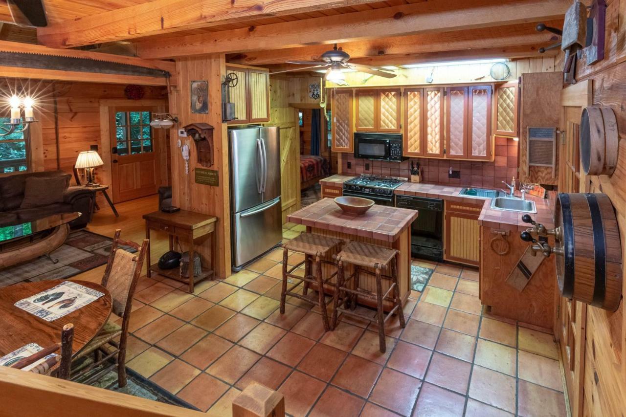 Вілла Creekside Bunkhouse Whittier Екстер'єр фото